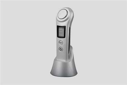 Cold and hot beauty instrument
